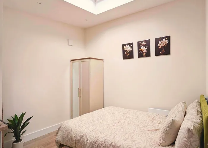 Garden With Private Entrance Apartment